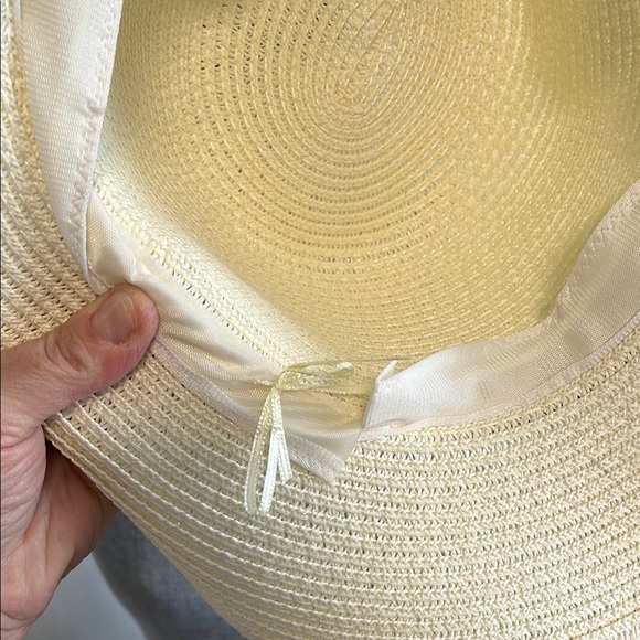 NWOT Cream Straw Sun Hat with Black Band - Picture 5 of 6